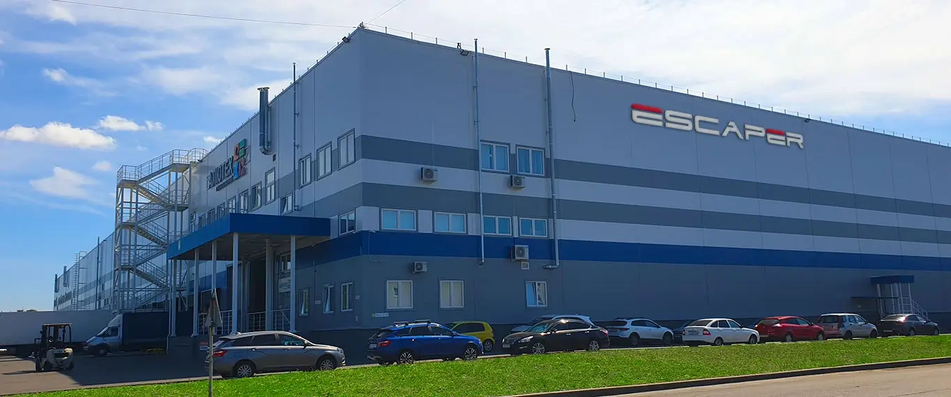 «Фабрика Эскейпер» — производитель спортивной одежды и экипировки под брендом Escaper.